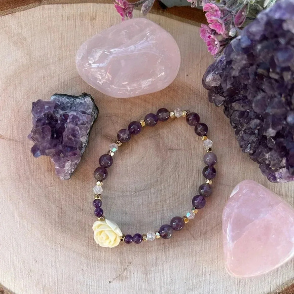 💜 Handmade Amethyst bracelet with rose charm🌹💜🪩 - Picture 2 of 3
